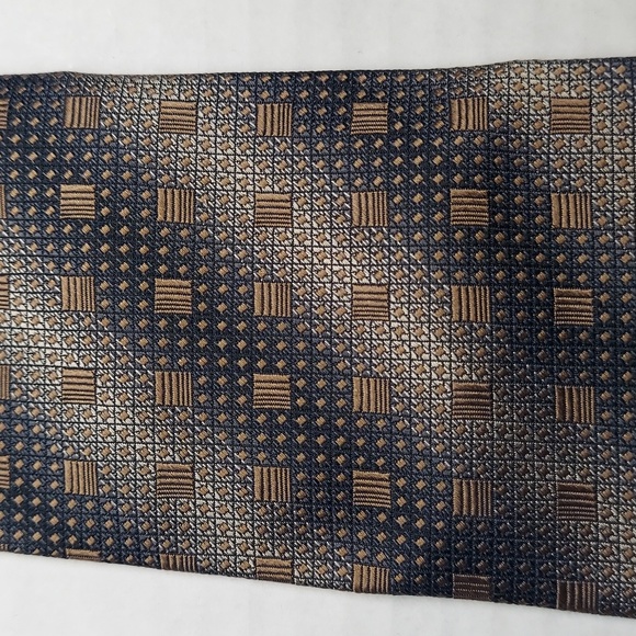 05. Burma o Bibas Necktie - Picture 3 of 9